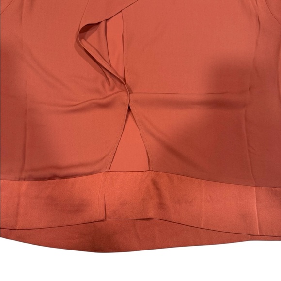 DR2 Cute Satin Effect Trim Short Sleeve Cut Out Back Blouse NWT XXL - Picture 9 of 10